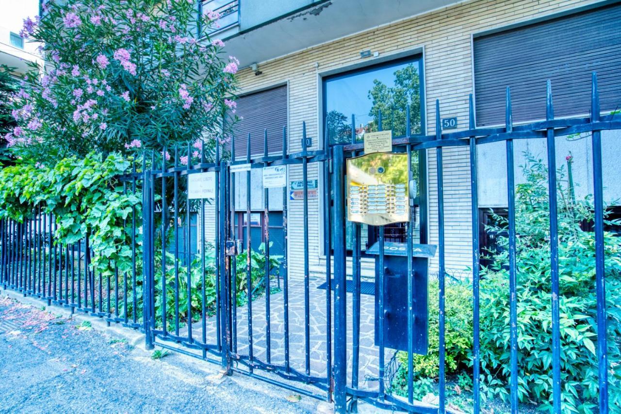 Italianflat - L'Angolo Dei Navigli Apartment Milan Bagian luar foto